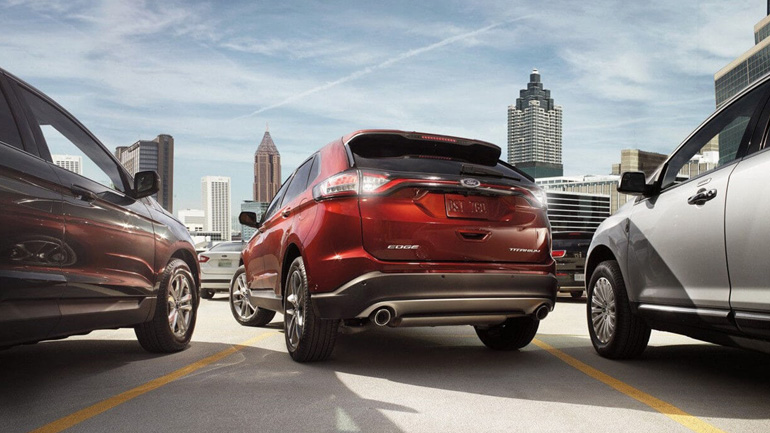 Σου βρίσκει μόνο του τη θέση στάθμευσης